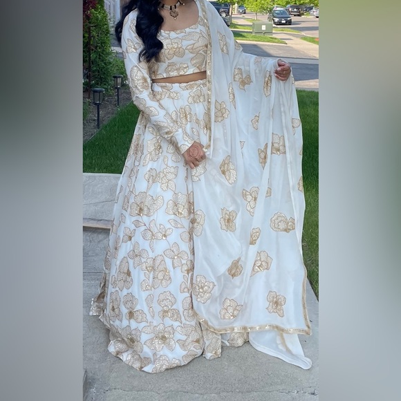 White long sleeve lehenga - Picture 2 of 3
